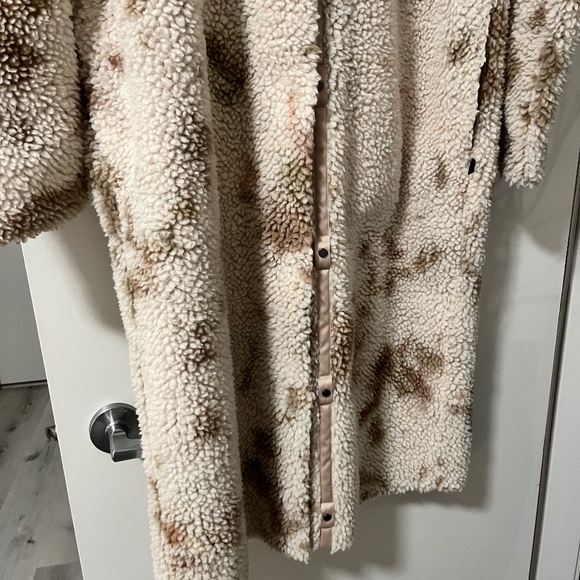 Performance faux fur coat oversized - Picture 12 of 13